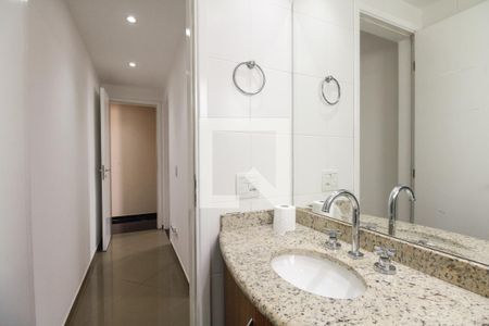 Apartamento à venda com 118m², 3 quartos e 1 vaga Apartamento à venda com 118m², 3 quartos e 1 vagaBanheiro Social