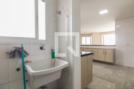 Apartamento à venda com 118m², 3 quartos e 1 vaga Apartamento à venda com 118m², 3 quartos e 1 vagaÁrea de serviço