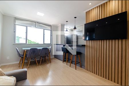 Sala de apartamento para alugar com 2 quartos, 56m² em Icaraí, Niterói