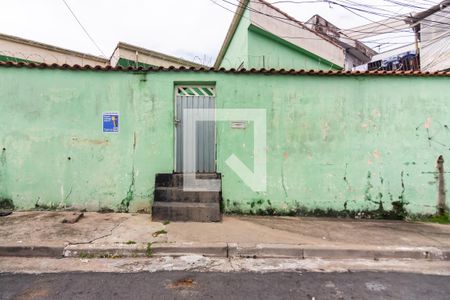 Casa à venda com 130m², 3 quartos e 1 vaga Casa à venda com 130m², 3 quartos e 1 vagaFachada