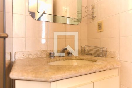 Apartamento à venda com 148m², 4 quartos e 4 vagasBanheiro da Suíte 2