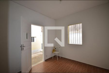 Sala de casa para alugar com 2 quartos, 70m² em Penha Circular, Rio de Janeiro