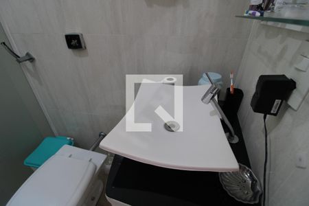 Casa à venda com 289m², 4 quartos e 2 vagasPia banheiro da suíte 3