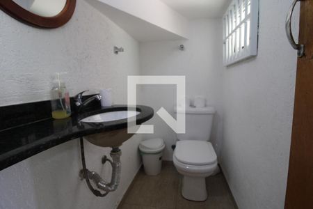 Lavabo de casa à venda com 4 quartos, 289m² em Vila Romano, São Paulo