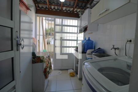 Casa à venda com 289m², 4 quartos e 2 vagasLavanderia