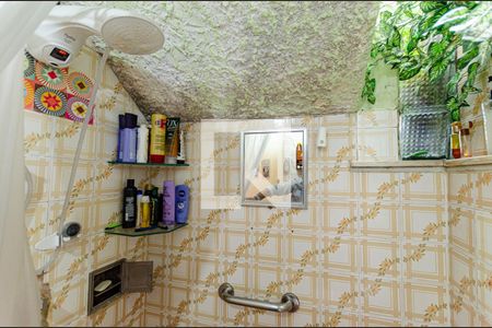 Casa à venda com 340m², 4 quartos e 1 vagaBanheiro