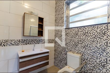 Casa à venda com 340m², 4 quartos e 1 vagaBanheiro 2