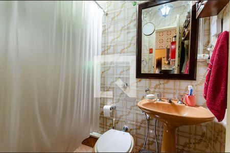 Casa à venda com 340m², 4 quartos e 1 vagaBanheiro