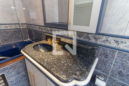 Apartamento à venda com 123m², 3 quartos e 2 vagasBanheiro da Suíte