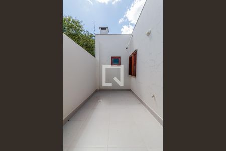 Casa de condomínio à venda com 72m², 2 quartos e 1 vagaÁrea de serviço