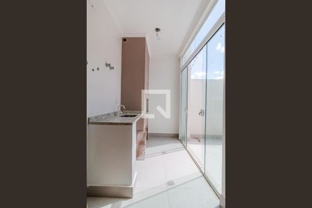 Casa de condomínio à venda com 72m², 2 quartos e 1 vagaÁrea de serviço
