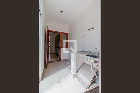 Casa de condomínio à venda com 72m², 2 quartos e 1 vagaÁrea de serviço