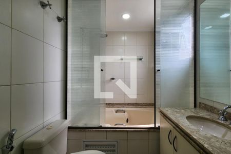 Apartamento para alugar com 147m², 3 quartos e 2 vagas Apartamento para alugar com 147m², 3 quartos e 2 vagasBanheiro da Suíte 3