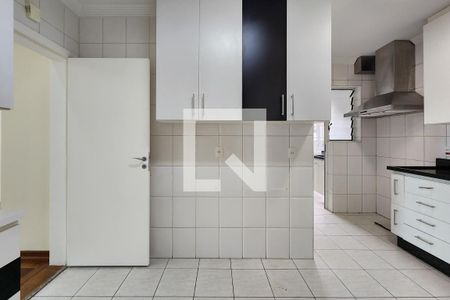 Apartamento para alugar com 147m², 3 quartos e 2 vagas Apartamento para alugar com 147m², 3 quartos e 2 vagasCozinha