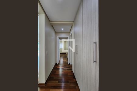Apartamento para alugar com 147m², 3 quartos e 2 vagas Apartamento para alugar com 147m², 3 quartos e 2 vagasCorredor