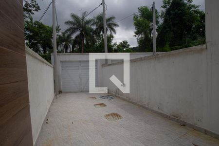 Casa para alugar com 90m², 2 quartos e 1 vagaQuintal