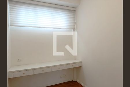 Quarto/Escritório de apartamento para alugar com 3 quartos, 130m² em Cerqueira César, São Paulo