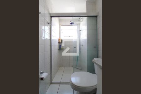 Banheiro de apartamento à venda com 2 quartos, 48m² em Jardim Ipaussurama, Campinas