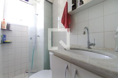 Banheiro de apartamento à venda com 2 quartos, 48m² em Jardim Ipaussurama, Campinas