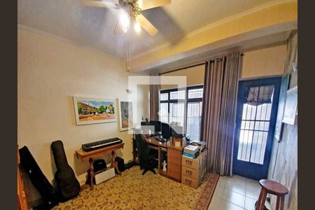 Casa à venda com 238m², 4 quartos e 2 vagas