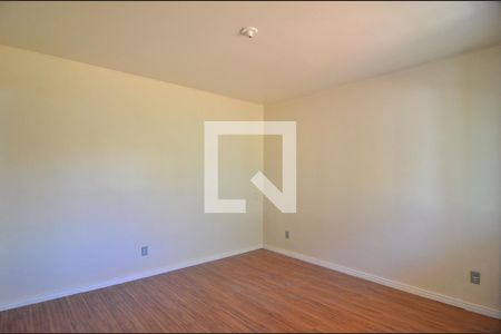 Sala 1 de casa à venda com 6 quartos, 144m² em Bairro Fátima, Canoas