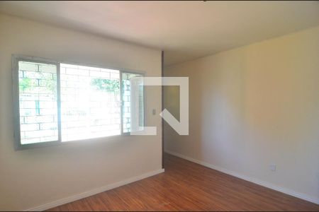 Sala 1 de casa à venda com 6 quartos, 144m² em Bairro Fátima, Canoas