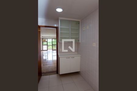 Apartamento à venda com 100m², 3 quartos e 2 vagasCozinha