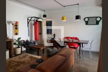 Casa à venda com 3 quartos, 210m² em Vila Bertioga, São Paulo