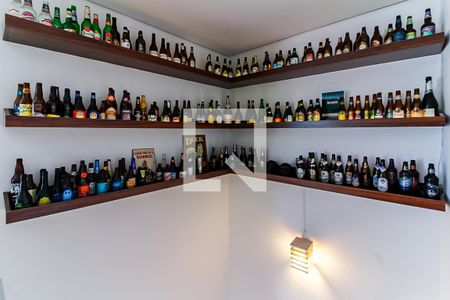 Casa à venda com 504m², 3 quartos e 6 vagasEscada Para o Piso Superior da  Edícula