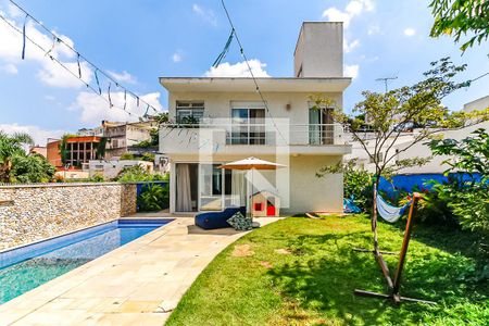 Casa à venda com 504m², 3 quartos e 6 vagasQuintal com Piscina