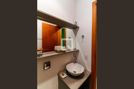 Casa à venda com 504m², 3 quartos e 6 vagasBanheiro de Serviço