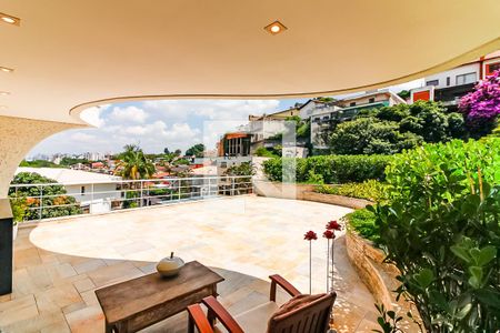 Casa à venda com 504m², 3 quartos e 6 vagasVaranda