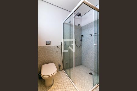 Casa à venda com 504m², 3 quartos e 6 vagasBanheiro da Suíte 2