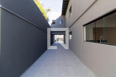 Casa para alugar com 298m², 3 quartos e 8 vagas Casa para alugar com 298m², 3 quartos e 8 vagasGaragem