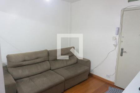 Sala
 de apartamento para alugar com 2 quartos, 42m² em Bela Vista, São Paulo