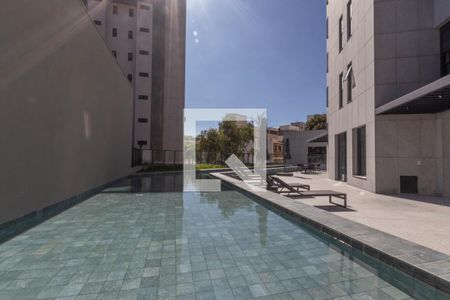 Apartamento à venda com 150m², 4 quartos e 3 vagas Apartamento à venda com 150m², 4 quartos e 3 vagasÁrea comum - Piscina