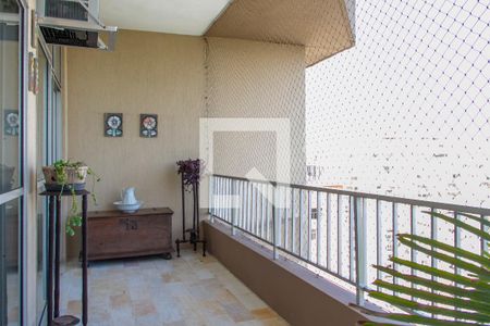 Varanda de apartamento para alugar com 3 quartos, 150m² em Barra da Tijuca, Rio de Janeiro