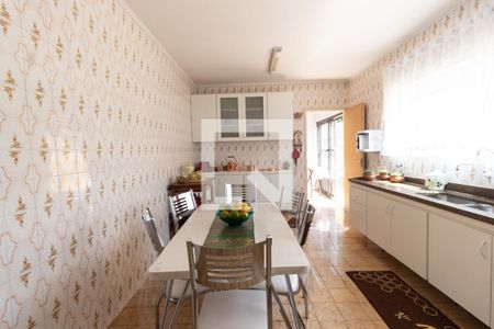 Casa à venda com 185m², 3 quartos e 2 vagas Casa à venda com 185m², 3 quartos e 2 vagasCozinha