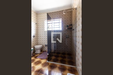 Casa à venda com 185m², 3 quartos e 2 vagas Casa à venda com 185m², 3 quartos e 2 vagasBanheiro