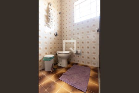 Casa à venda com 185m², 3 quartos e 2 vagas Casa à venda com 185m², 3 quartos e 2 vagasBanheiro