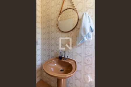 Casa à venda com 185m², 3 quartos e 2 vagas Casa à venda com 185m², 3 quartos e 2 vagasLavabo