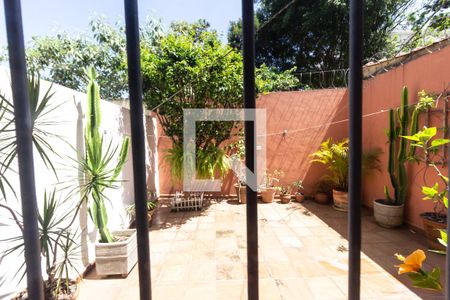 Casa à venda com 185m², 3 quartos e 2 vagas Casa à venda com 185m², 3 quartos e 2 vagasVista