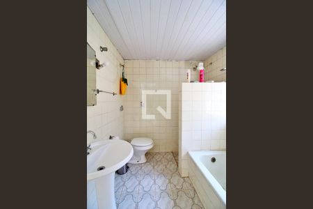 Casa à venda com 220m², 4 quartos e 1 vagaBanheiro