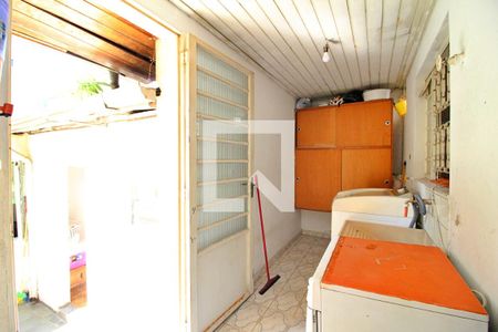 Casa à venda com 220m², 4 quartos e 1 vagaÁrea de Serviço