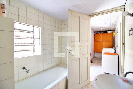 Casa à venda com 220m², 4 quartos e 1 vagaBanheiro