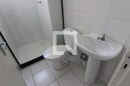 Banheiro de apartamento para alugar com 2 quartos, 47m² em Jardim Adutora, São Paulo