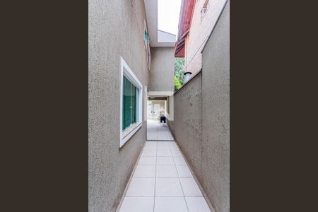 Casa à venda com 214m², 4 quartos e 3 vagas Casa à venda com 214m², 4 quartos e 3 vagasCorredor