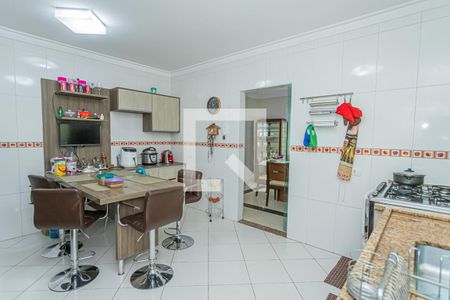 Casa à venda com 214m², 4 quartos e 3 vagas Casa à venda com 214m², 4 quartos e 3 vagasCozinha