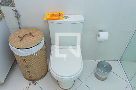 Casa à venda com 214m², 4 quartos e 3 vagas Casa à venda com 214m², 4 quartos e 3 vagasBanheiro suite