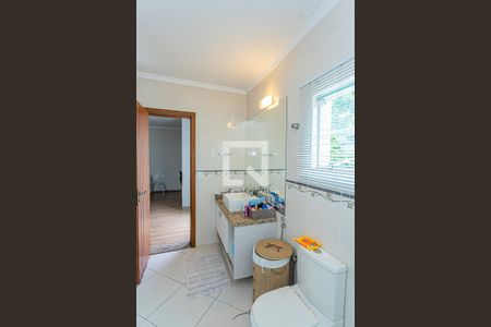 Casa à venda com 214m², 4 quartos e 3 vagas Casa à venda com 214m², 4 quartos e 3 vagasBanheiro suite